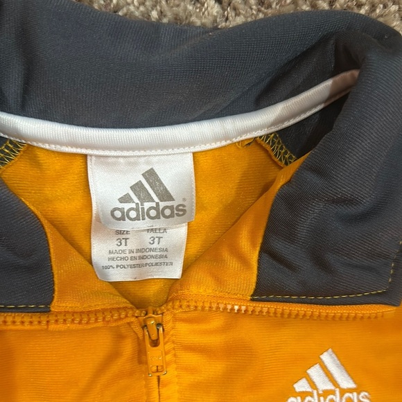 NWOT SET Adidas Youth Gold and Black Tracksuit size 3T - Picture 3 of 4